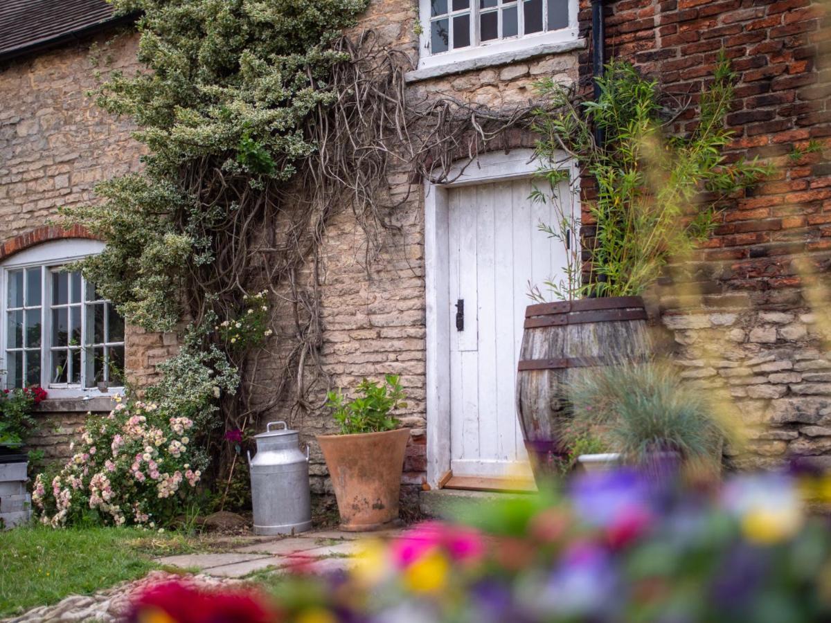 Country Cottage With Spa, Catering, Gardens, Nature Reserve Walks - Free Parking, Self Checkin Scunthorpe Kültér fotó