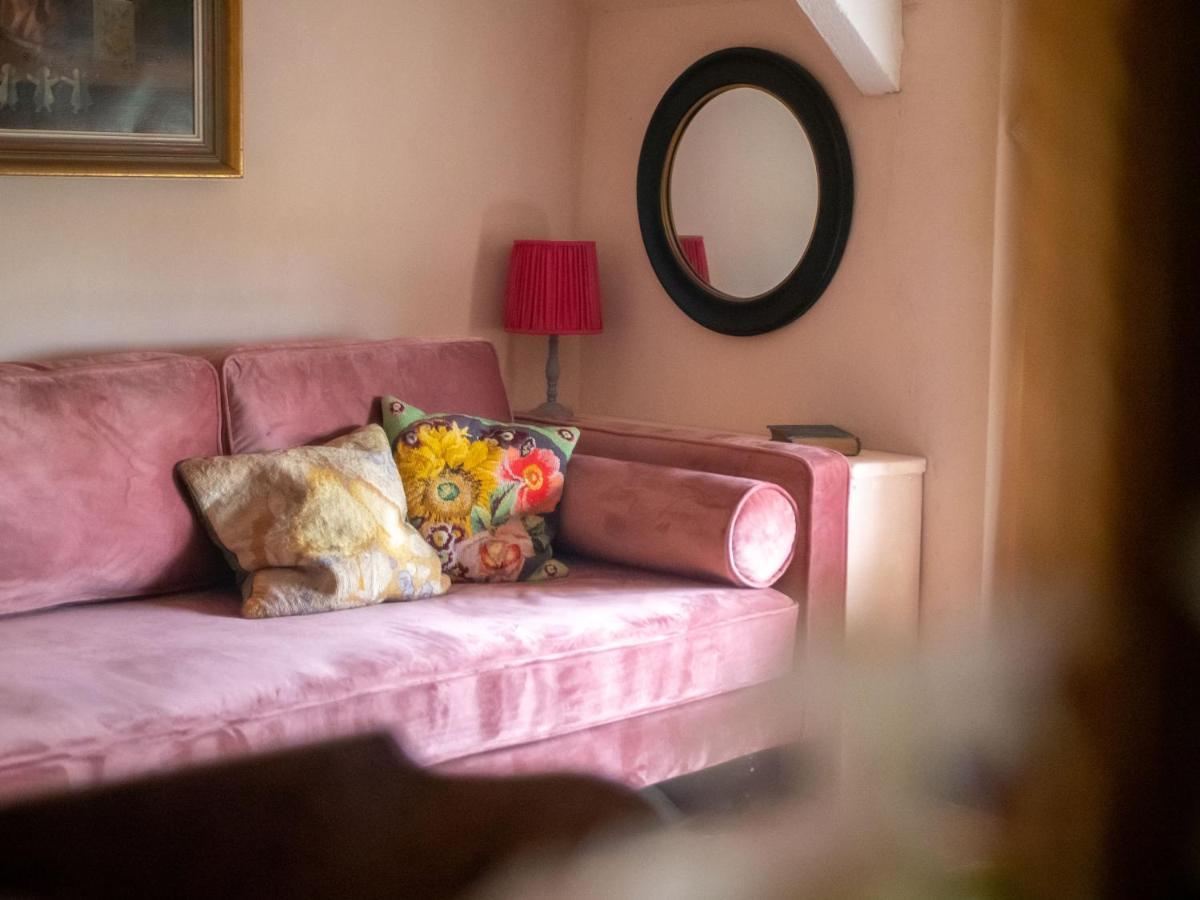 Country Cottage With Spa, Catering, Gardens, Nature Reserve Walks - Free Parking, Self Checkin Scunthorpe Kültér fotó